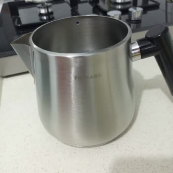 Porland Çaydanlığın Lekeli Kalması