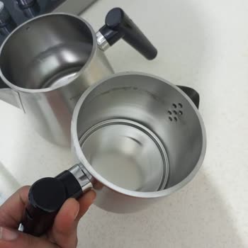 Porland Çaydanlığın Lekeli Kalması