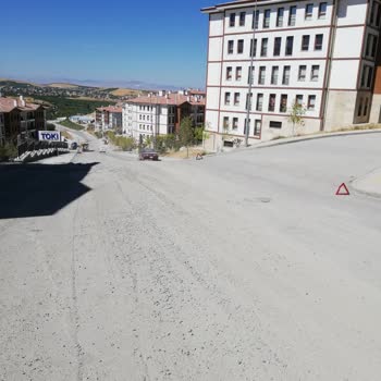 Erva Beton İnşaat Firmasının Yola Ve Araçlarımıza Verdiği Zarar
