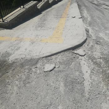 Erva Beton İnşaat Firmasının Yola Ve Araçlarımıza Verdiği Zarar