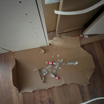 IKEA Kusurlu Ürünlerim İçin Müşteri Desteği Vermiyor