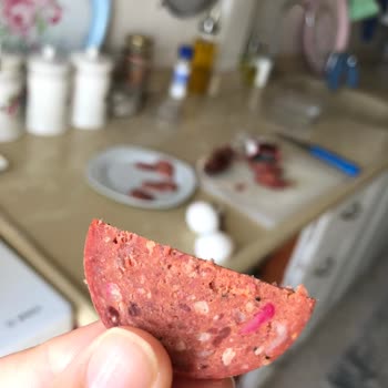 Danet Sucuk İçinden Yabancı Madde Çıktı