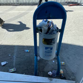 Pendik Belediyesi Çöp Temizleme Yapılmıyor