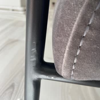 Arı Mobilya (İnegöl) Defolu Ürününe Sahip Çıkmayan Bir Firma