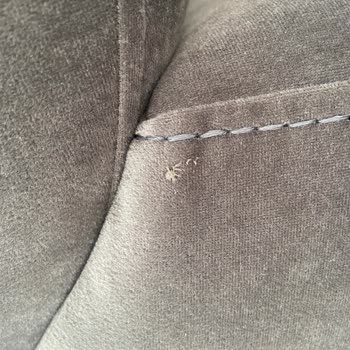 Arı Mobilya (İnegöl) Defolu Ürününe Sahip Çıkmayan Bir Firma