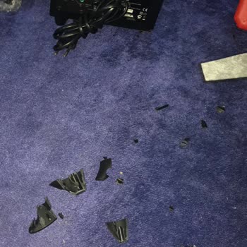 Sürat Kargo'nun Gönderdiğim Kargoyu Kırdı