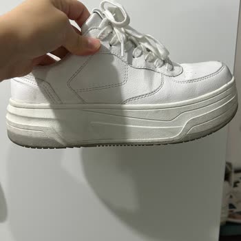 Pull & Bear Yırtılan Ayakkabı