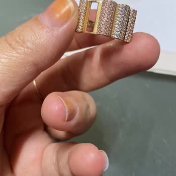 Favori Kuyumculuk Yüzüğün Taş Kısmının Komple Kırılıp Düşmesi