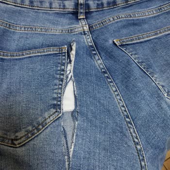 NaraMaxx 1 Yıl Dolmadan Yırtılan Kot Pantolonu