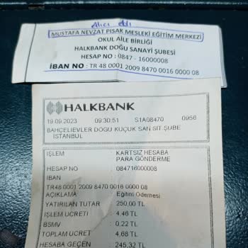 Mustafa Nevzat Okulun Kafasına Göre A4 Kağıdı Ve Para İstemesi