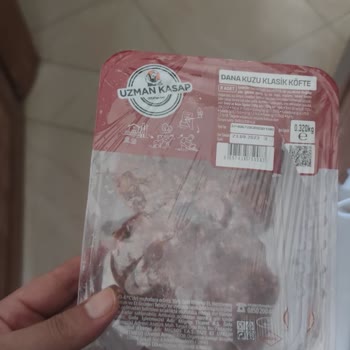 Migros Yırtık Ambalajlı Ayıplı Et Ürününün Streçe Sarılıp Teslim Edilmesi