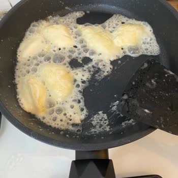 Mis Hellim Peyniri Kaşar Gibi Uzuyor Ve Öksürtmeye Başladı.