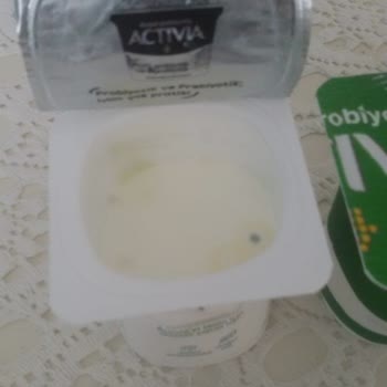 Activia Yoğurt Küf İçindeydi Ve 2 Hafta Son Kullanma Tarihi Vardı