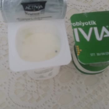 Activia Yoğurt Küf İçindeydi Ve 2 Hafta Son Kullanma Tarihi Vardı