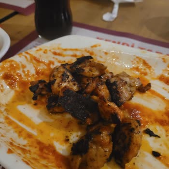 Tavuk Dünyasında Yanık Tavuk