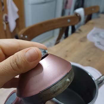 Karaca Züccaciye Çaydanlığın Deforme Oluşu