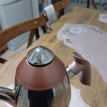 Karaca Züccaciye Çaydanlığın Deforme Oluşu
