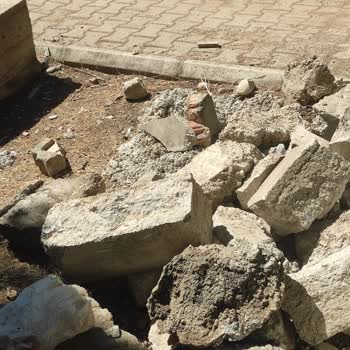 Adana Büyük Şehir Belediyesi Asrı Mezarlığı Harabe...