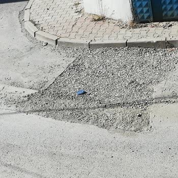 İBB - İstanbul Büyükşehir Belediyesi Hasanpaşa Mahallesindeki Su Kaçağı Ve Yol Durumu