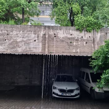 Altındağ Belediyesi Çatı Yağmur Sularının Mevcut Kuyuya Bağlanmayıp Bahçeye Verilmesi