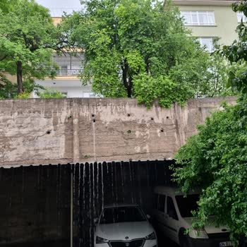 Altındağ Belediyesi Çatı Yağmur Sularının Mevcut Kuyuya Bağlanmayıp Bahçeye Verilmesi