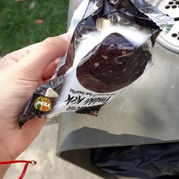 BİM Casey Kekte Yabancı Ürün