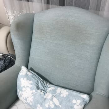 Gala Mobilya Koltuk Takımım Kendi Kendine Sarardı Ve Karardı