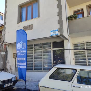 Türk Telekom Telefon Kablosu Sokağa Düşmüş