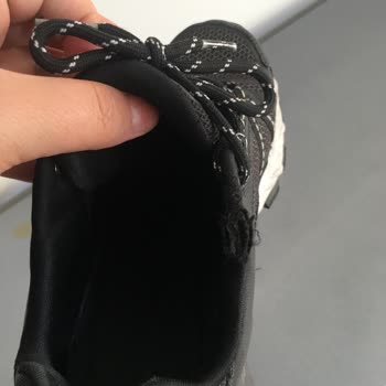 Skechers Yeğenime Ayakkabı Aldım 1 Ayda Yırtıldı
