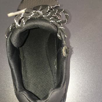 Skechers Yeğenime Ayakkabı Aldım 1 Ayda Yırtıldı