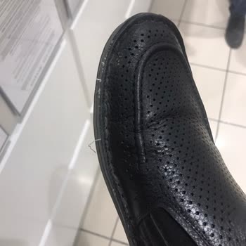 Ayakkabı Dünyası 15 Gün İçinde Yırtılan Ayakkabı İADE-DEĞİŞİM Yapmadı