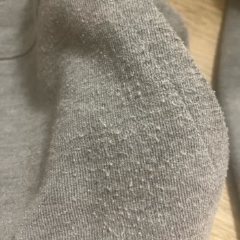 Gardrops Kusurlu Her Yeri Yırtık Ve Lekeli Ürün