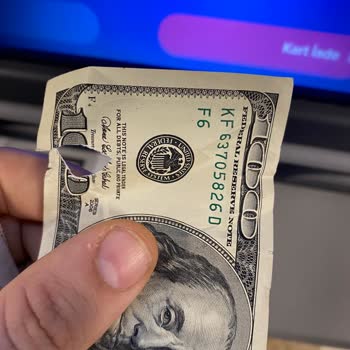 İş Bankası ATM Paramı Parçaladı