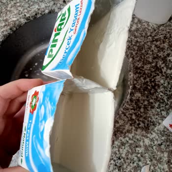 Şok Market'ten Bozuk Pınar Süt Almışım