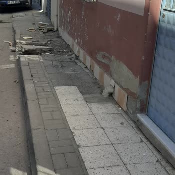 Osmangazi Belediyesi Kaldırımların İçler Acısı Hali