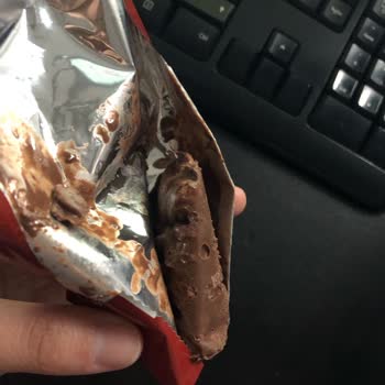 Eti Canga Paketin Yarısı Boş