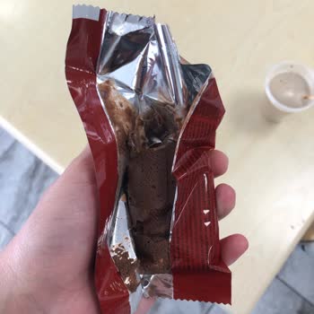 Eti Canga Paketin Yarısı Boş