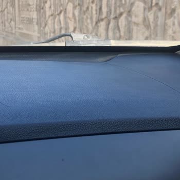 Kia Ön Konsolda Çatlak