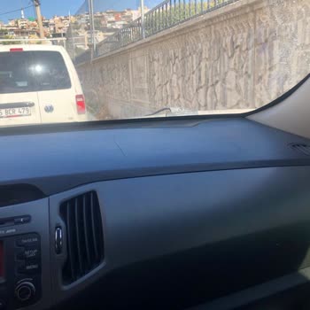 Kia Ön Konsolda Çatlak