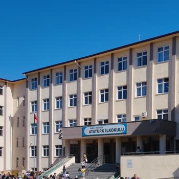 Milli Eğitim Bakanlığı (MEB) Okulda Halen Sınıf Öğretmeninin Olmaması