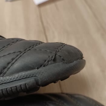 Deichmann Sattığı Ayakkabının Arkasında Durmuyor.