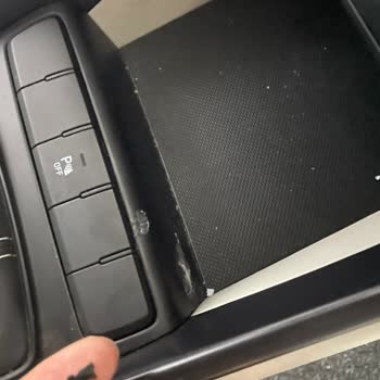 Hyundai Erk Plaza Aracıma Hasar Verdi