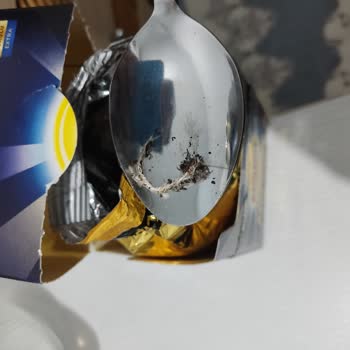 Lipton Çay İçinden Farklı Madde Çıkması