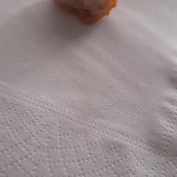 Burger King Tavuk Parçasının İçinden Metal Zarar Verici Cisim Çıktı