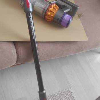 Dyson V15 Kutu İçeriği Değişimi