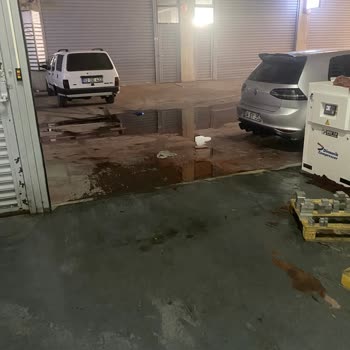 Pendik Belediyesi Kurtköy Sanayi Sitesi Tavan Akıntısı Yönetim Ve İlgisizlik