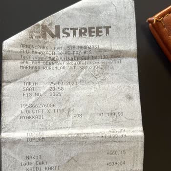 In Street FLO Mağazaları Hatalı Ürünlere Bakmıyorlar