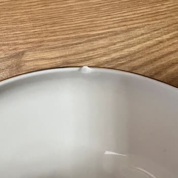 English Home İlgisizliği Ve Memnuniyetsizliği