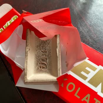 Ülker Napoliten Çikolata Bozuk