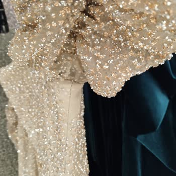 Van Nişantaşı Abiye Nişan Elbisesinin Defosu